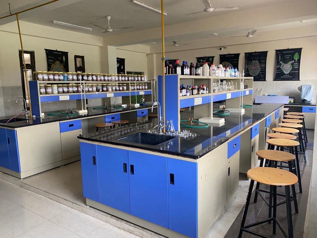 Saraswati Devi Ram Sagar Jha College Of Pharmacy
